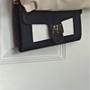 AK wallet cross body